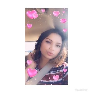 Meet your Posher, Abigail